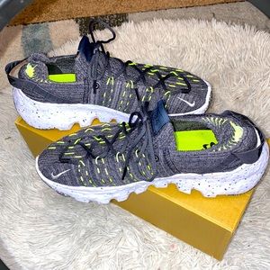 Unisex- Nike Space Hippie “04” **Only Worn Twice**